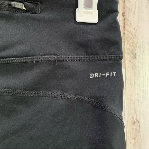Nike Running Black Cropped Leggings Mesh Panels Compression - Picture 3 of 5